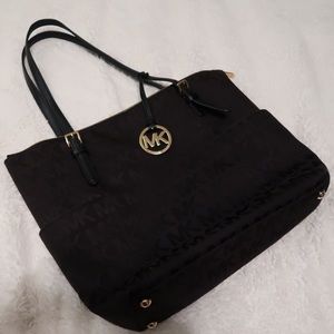 Michael Kor’s Tote Purse